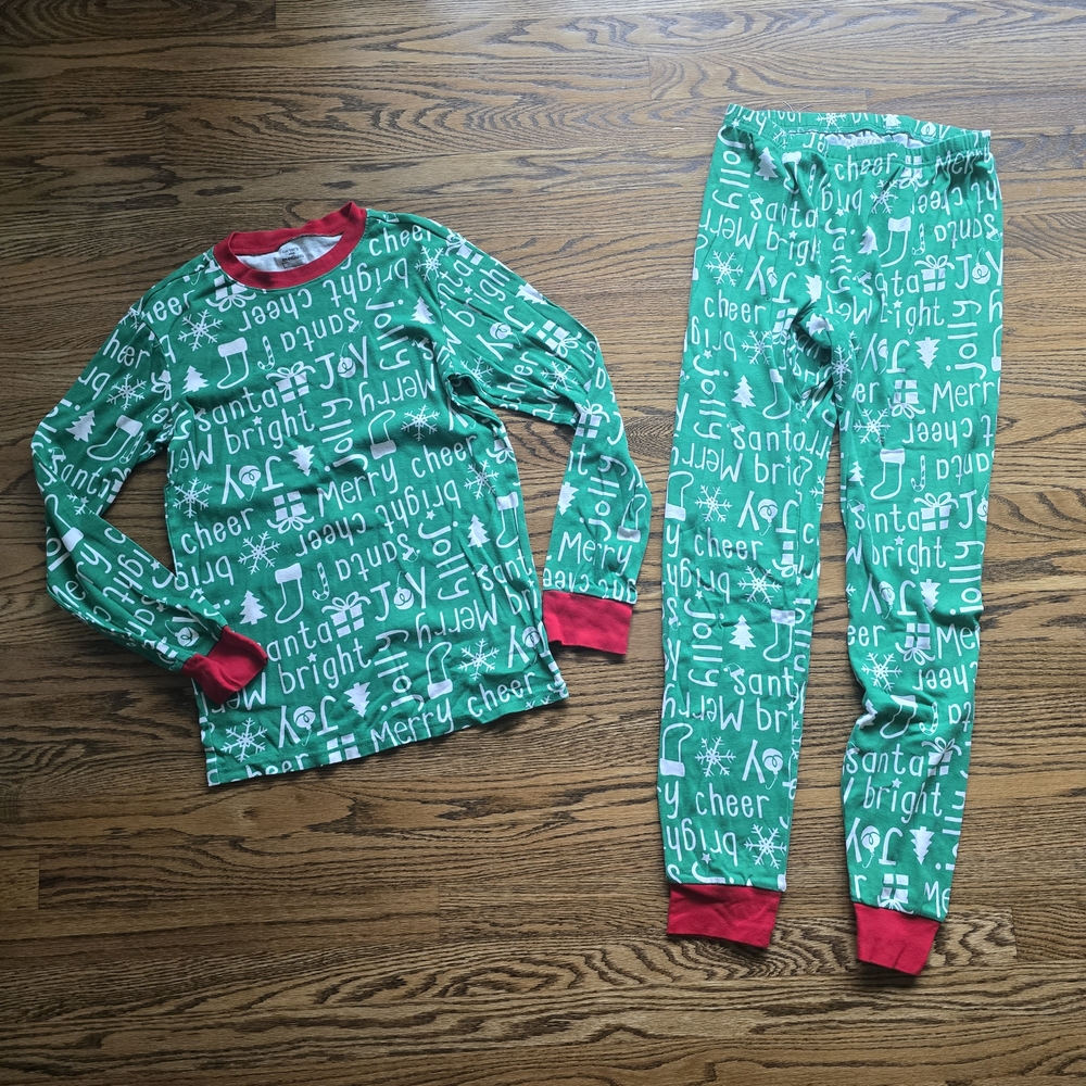 Carter's Green and Red Christmas Pajama Set Size Medium